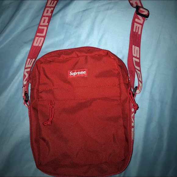 supreme ss18 shoulder bag red